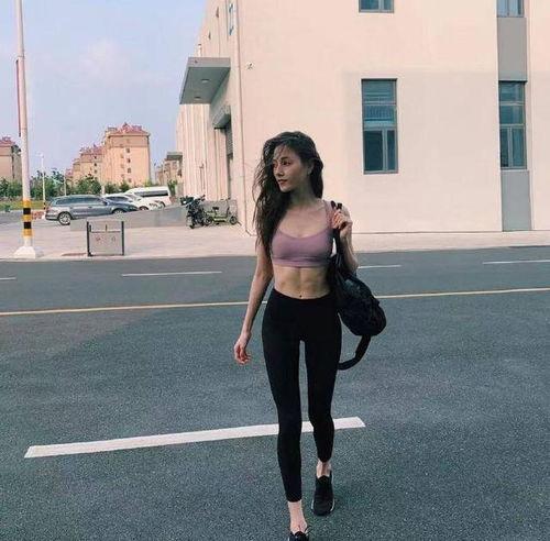 妲己自拍生活照,揭秘古代妖妃的时尚日常